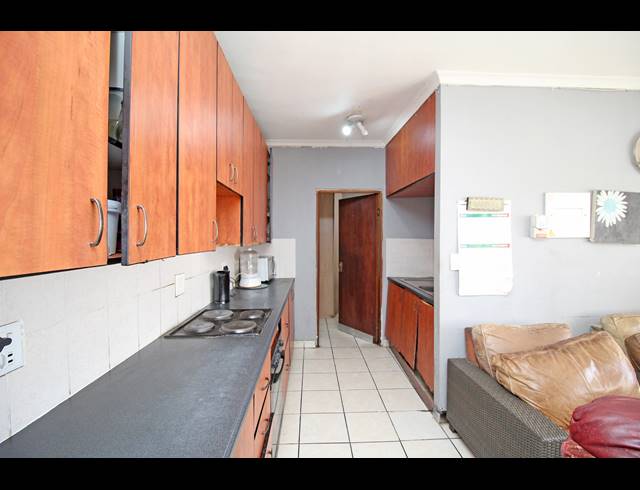 2 BEDROOM APARTMENT FOR SALE IN FERNDALE